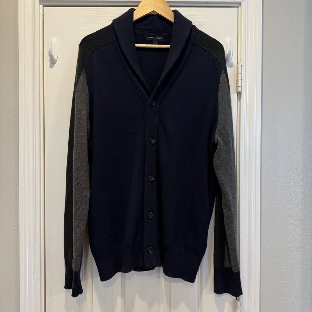 Banana Republic Cardigan Shawl Neck Men’s L Navy Grey Preppy Academia Sweater